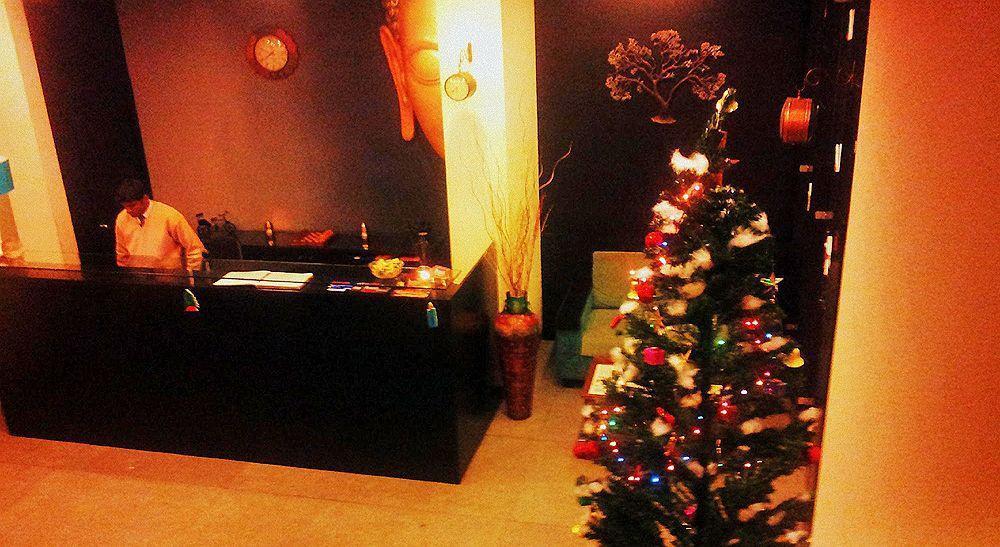 Hotel Siesta Basil - Okhla Nuova Delhi Esterno foto